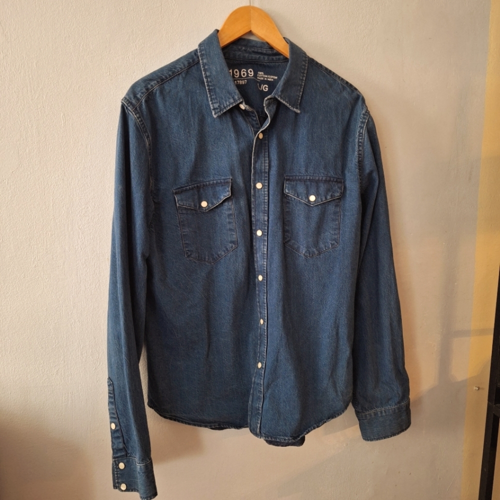 3. Gap 1969 denim jeans  shirt Snap button down